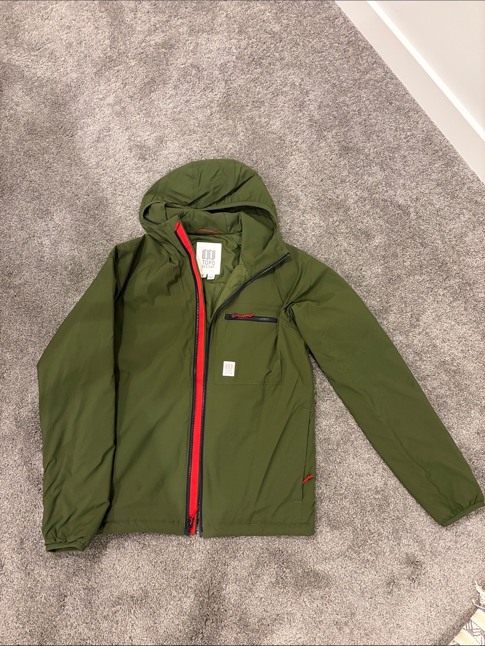Topo Designs Men’s Small Olive Green Hooded Primaloft Puffer with Red Zipper